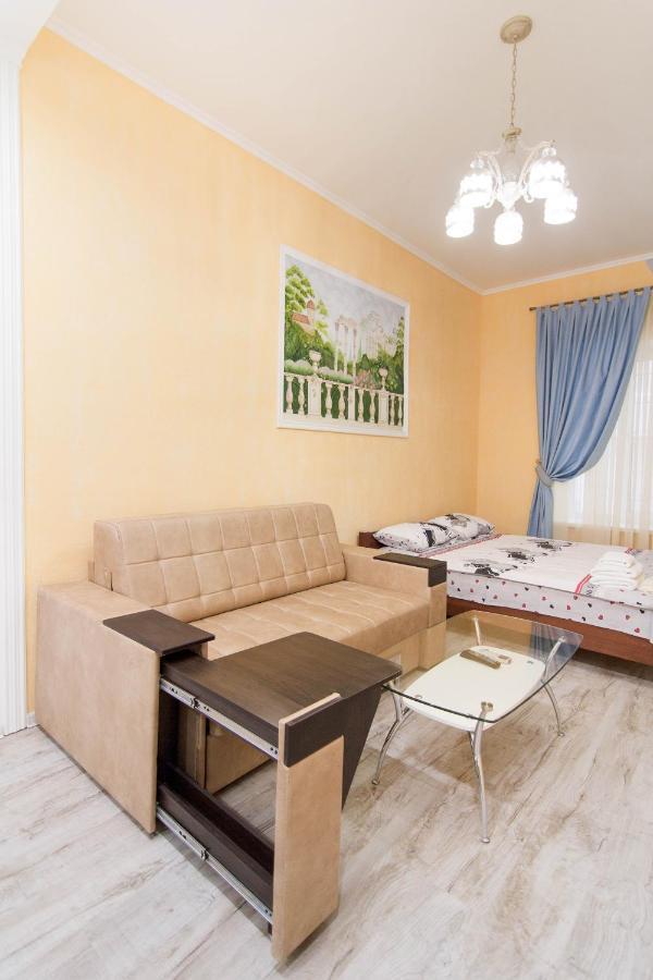 Deribas Apartments Odessa Esterno foto