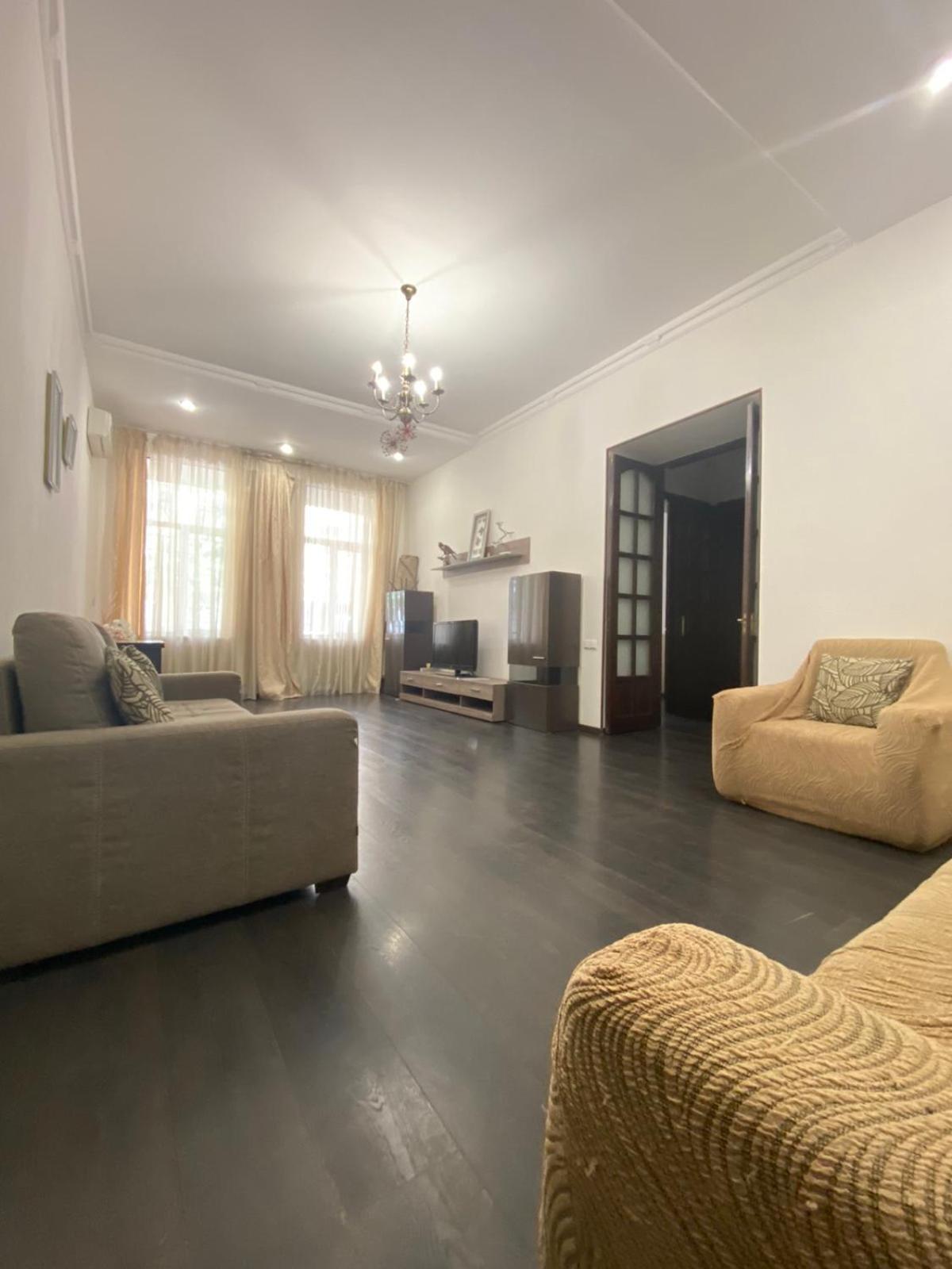 Deribas Apartments Odessa Esterno foto